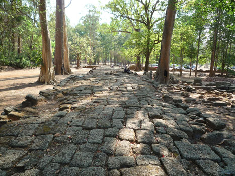 Tep Pranam, terrasse cruciforme bouddhique