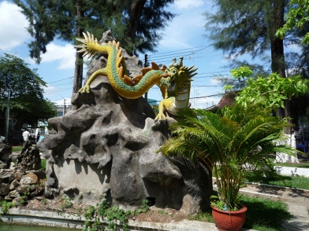 un dragon fort sympathique un dragon fort sympathique